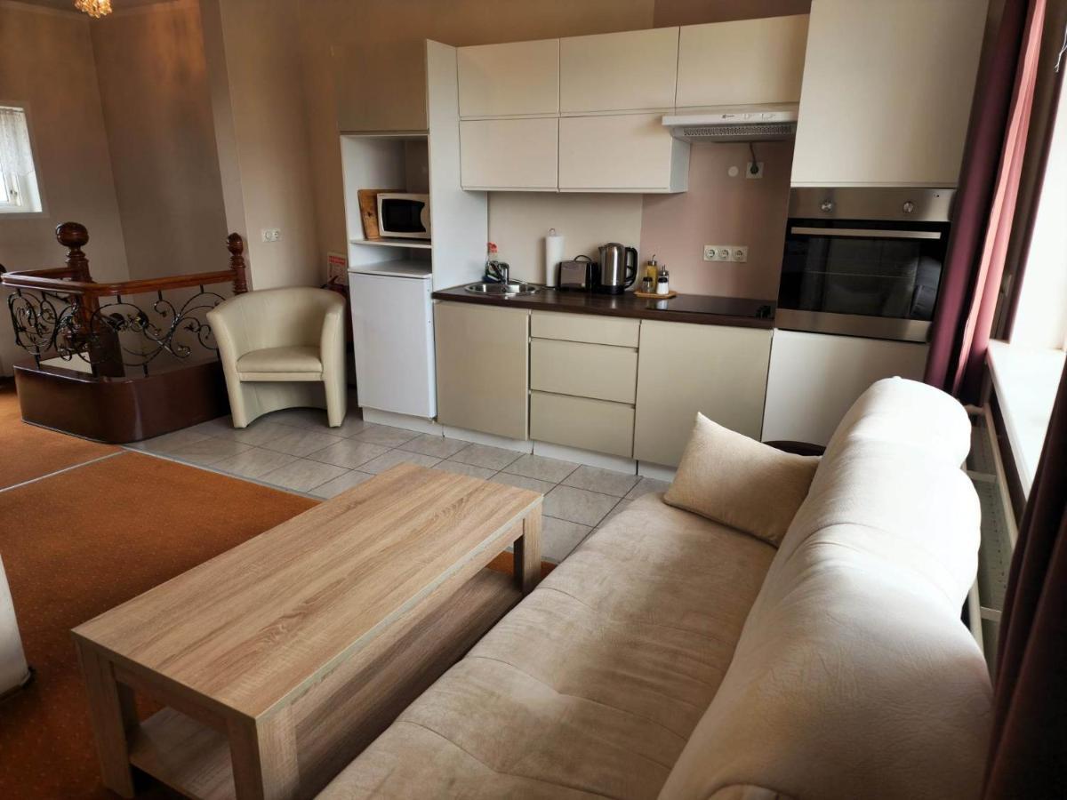 Kiljan Apartments & Rooms Blonduos Ngoại thất bức ảnh