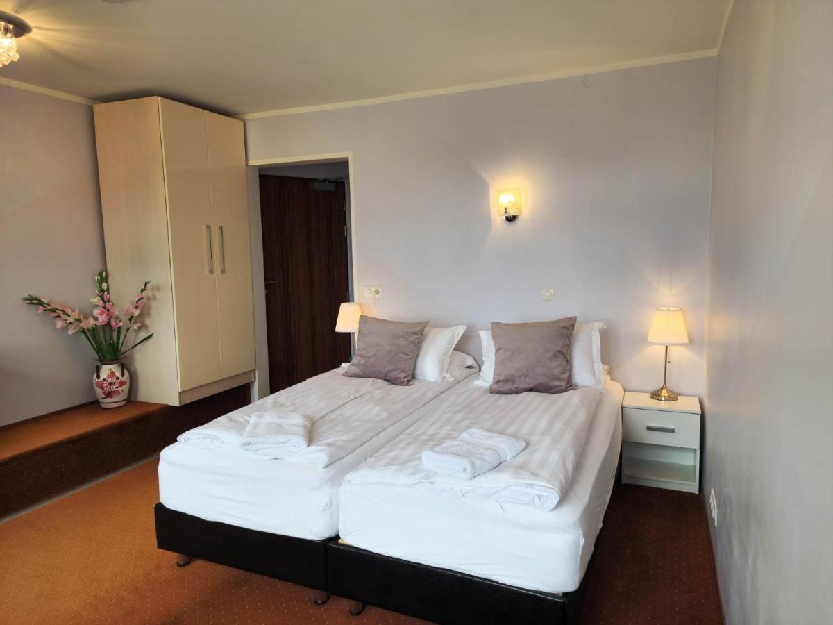 Kiljan Apartments & Rooms Blonduos Ngoại thất bức ảnh
